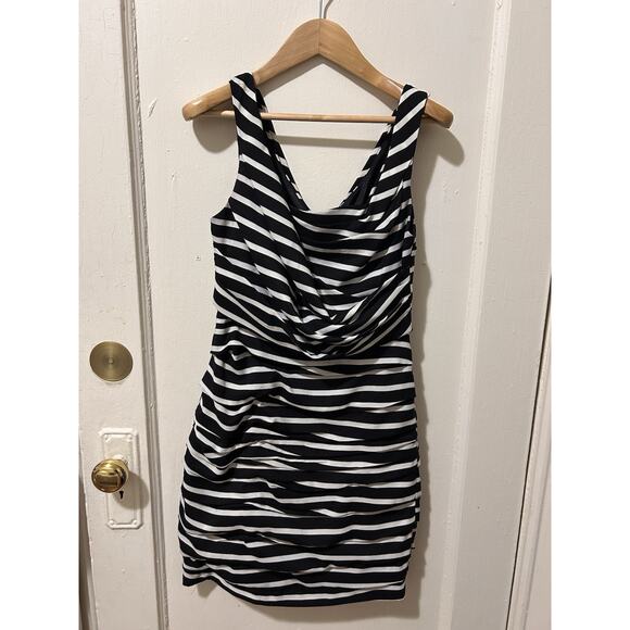 Express Dresses & Skirts - NWT Express Women's Sleeveless Striped Dress Black/White Bodycon Ruched | 4